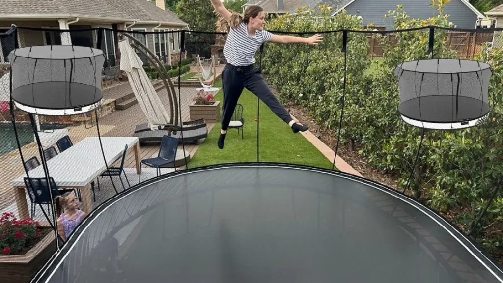 Jumbo Spring free Trampoline 